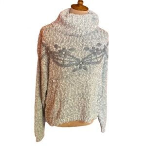 Vintage 80s oversized embroidered turtleneck sweater